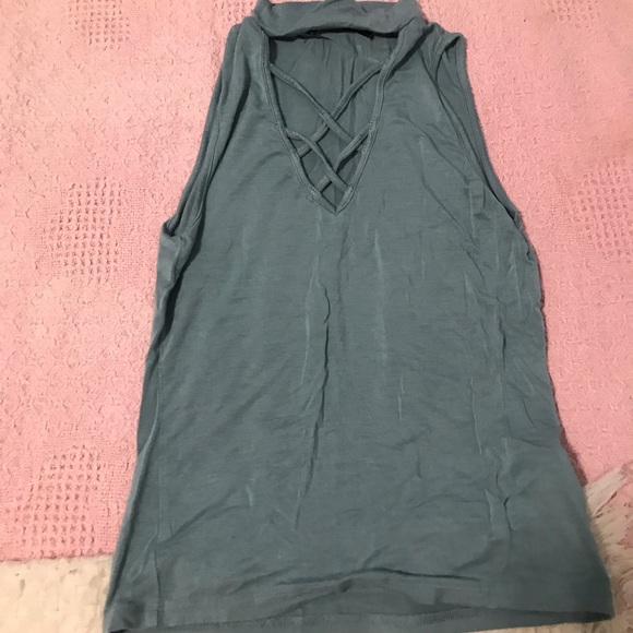 Top - Picture 2 of 2